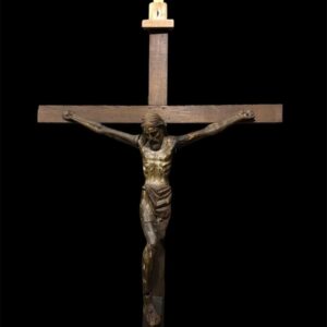 Crucificado sobre madera dorada - España, siglo XVII